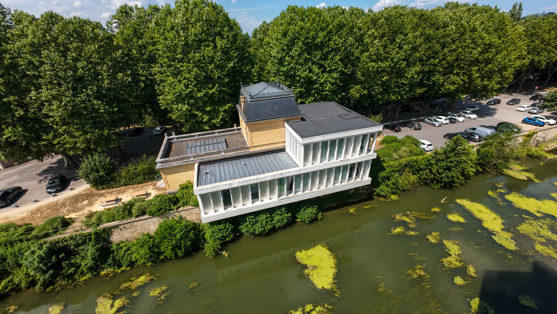 Centre du Patrimoine de Sedan — menuiseries aluminium Frechin